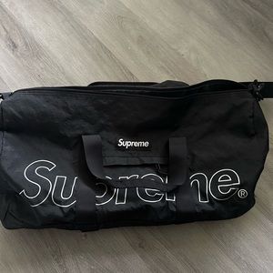 Supreme FW18 duffel bag